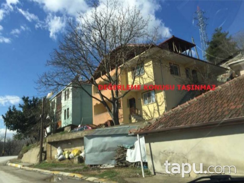 Sakarya Akyazı Dokurcun Mahallesi'nde 226 m2 2 Katlı Bina ve Arsası