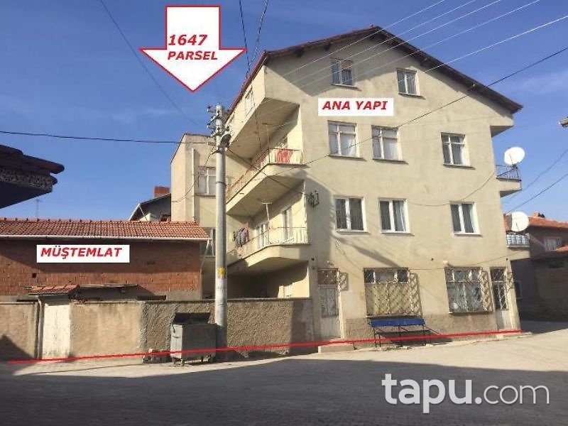 Kütahya Tavşanlı Güzelyurt Mahallesi'nde Bina ve Arsası