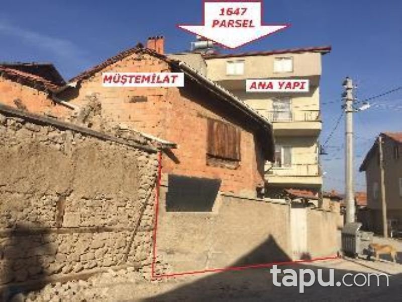 Kütahya Tavşanlı Güzelyurt Mahallesi'nde Bina ve Arsası