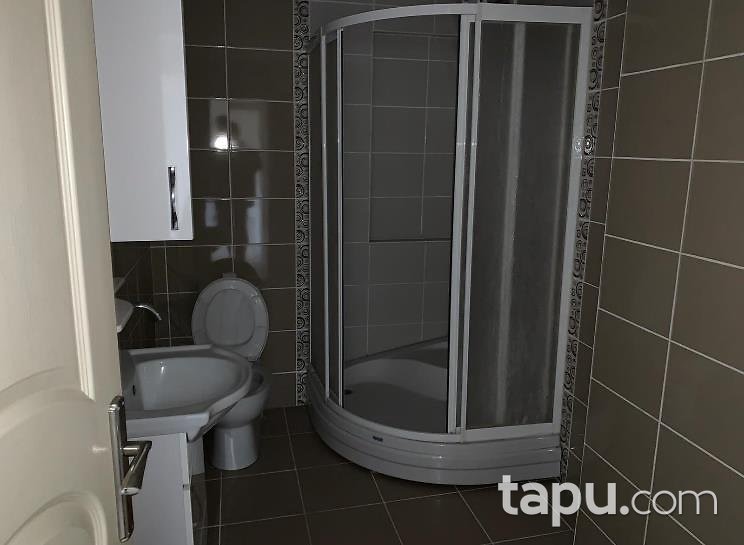 Sakarya Adapazarı 15 Temmuz Camii Mahallesi'nde 3+1 120 m2 Daire