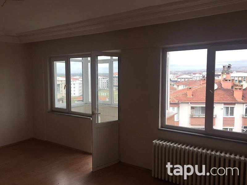 Kırklareli Merkez Cumhuriyet Mahallesi'nde 3+1 105 m2 İskanlı Daire