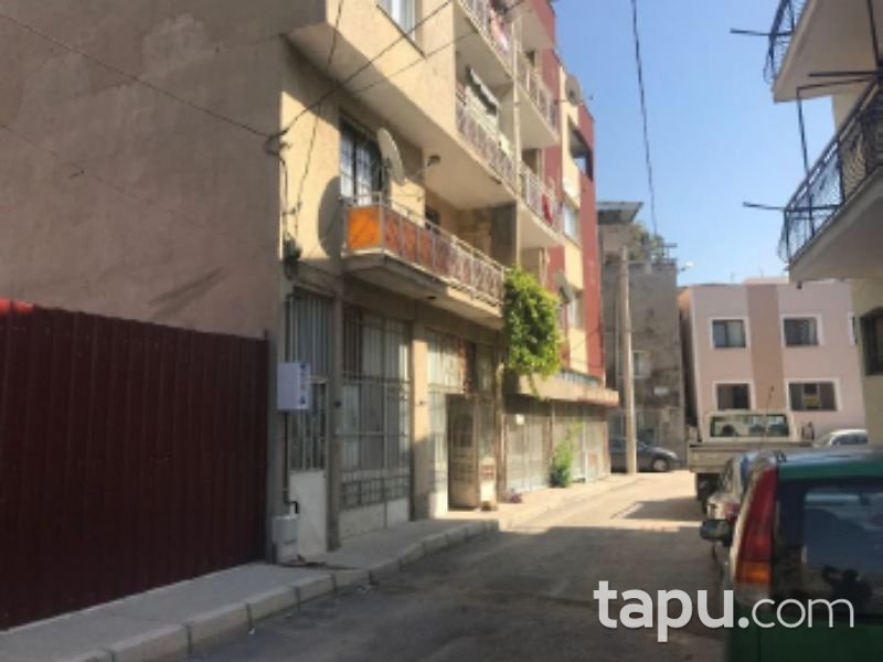İzmir Buca Göksu Mahallesi'nde 109 m2 Bina