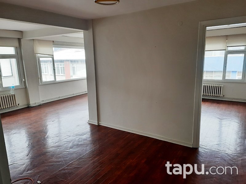 İstanbul Kadıköy Osmanağa Mahallesi'nde İskanlı 90 m2 Daire