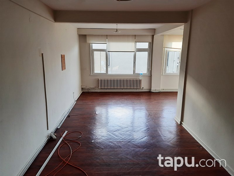 İstanbul Kadıköy Osmanağa Mahallesi'nde İskanlı 90 m2 Daire