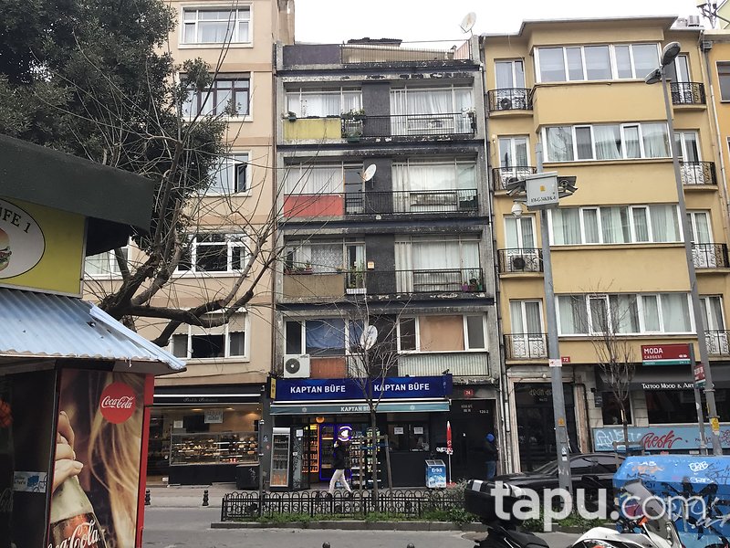 Moda Caferağa Mahallesi'nde 1/4 Hisseli Bina