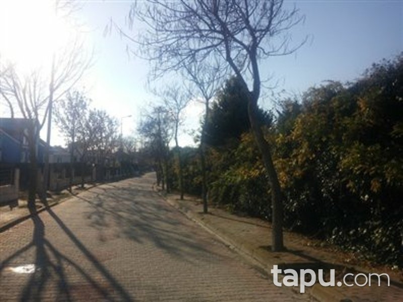 Büyükçekmece Türkoba Tepe Kent Sitesi'nde 5+1 Teraslı Havuzlu Villa