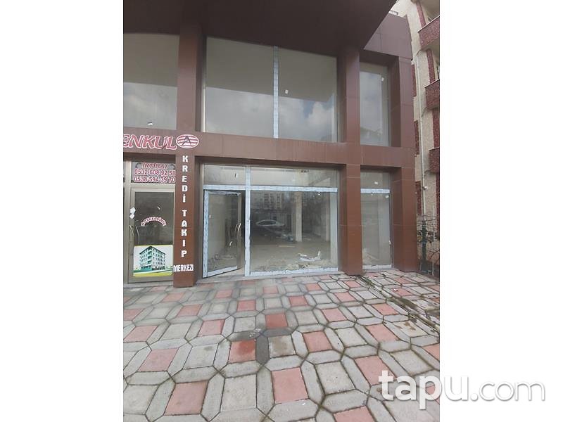 Cumhuriyet Mahallesi Fatih Sultan Mehmet Caddesi 'nde İskanlı 334 m2 Depolu Dükkan