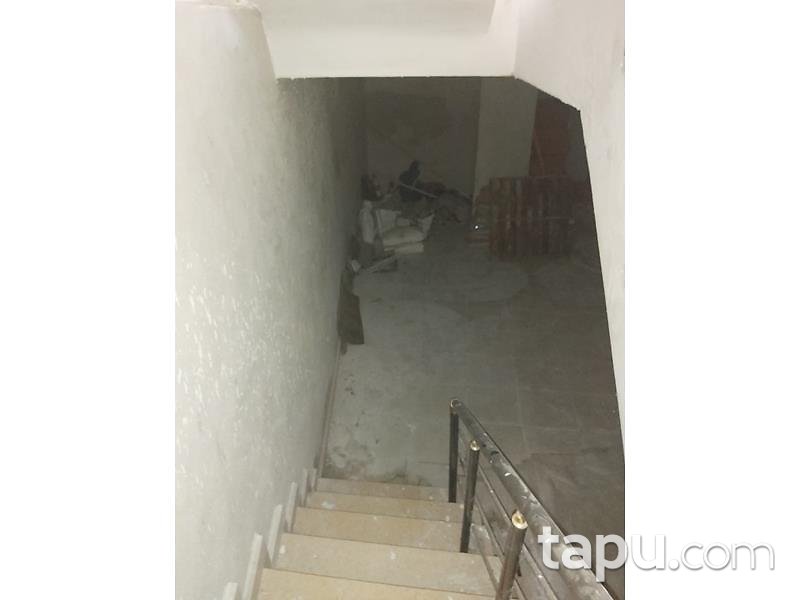 Cumhuriyet Mahallesi Fatih Sultan Mehmet Caddesi 'nde İskanlı 334 m2 Depolu Dükkan