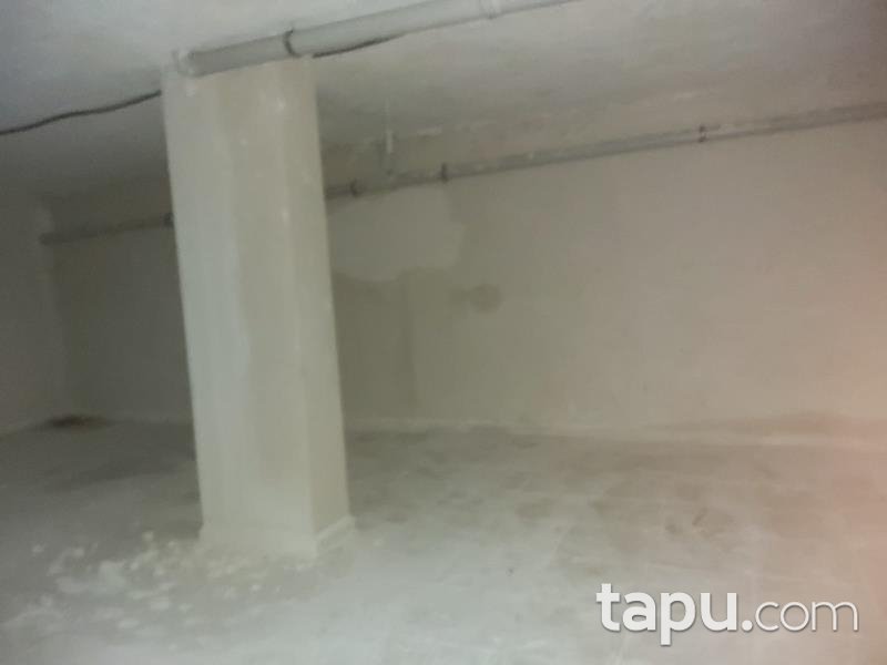 Cumhuriyet Mahallesi Fatih Sultan Mehmet Caddesi 'nde İskanlı 334 m2 Depolu Dükkan