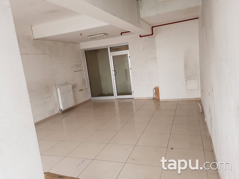 İstanbul Pendik Çelik Plaza'da 91 m2 Cadde Cepheli Asma Katlı Dükkan