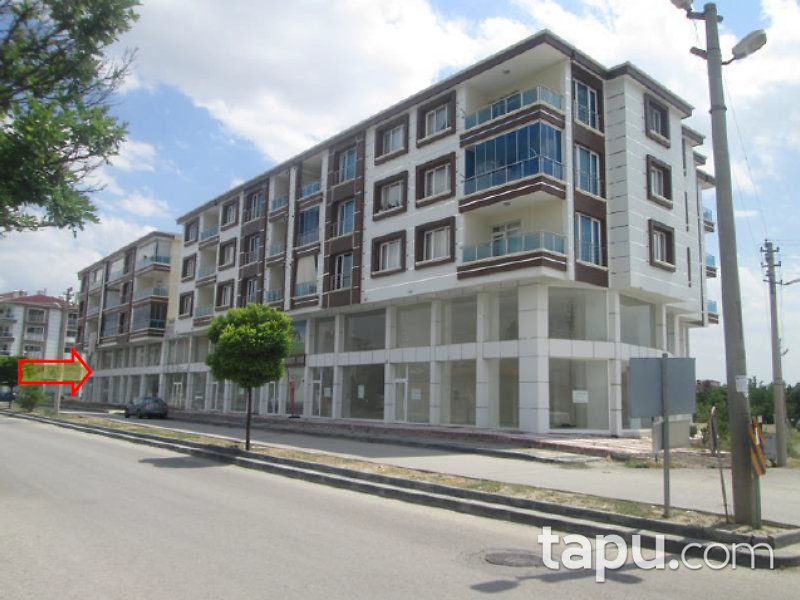 Ankara Çubuk Esenboğa Mahallesinde 374 m2 Asma Katlı Dükkan