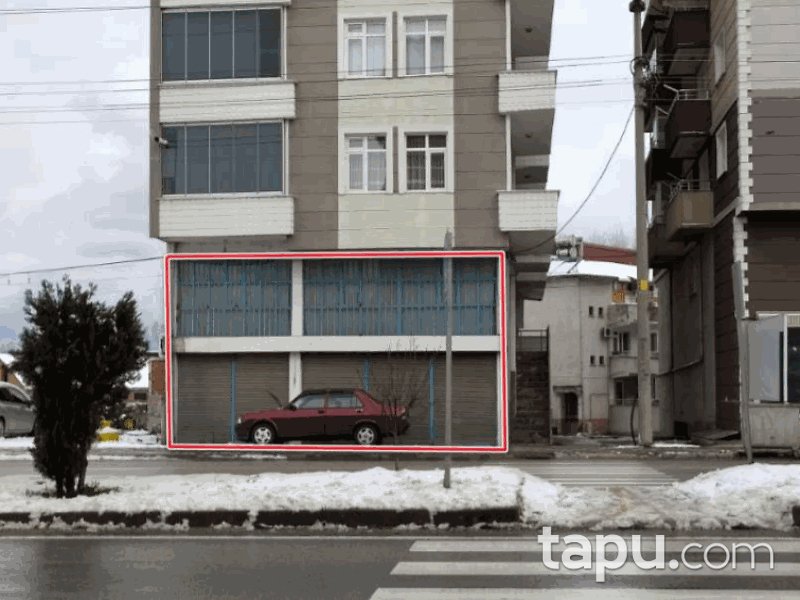 Samsun Terme Cumhuriyet Mahallesi'nde Cadde Cepheli 139 m2 Asma Katlı Dükkan
