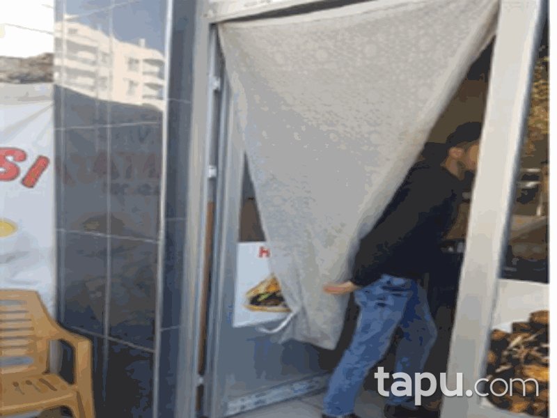 Afyonkarahisar İhsaniye Şahinler Mahallesi'nde 77 m2 Dükkan