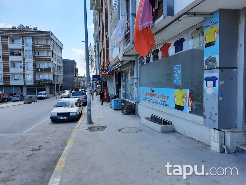 İstanbul Esenyurt Ispartakule Caddesi'ne Cepheli 102 m2 Depolu Dükkan