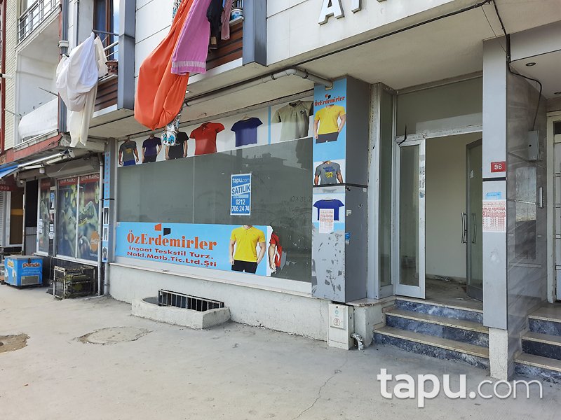 İstanbul Esenyurt Ispartakule Caddesi'ne Cepheli 102 m2 Depolu Dükkan