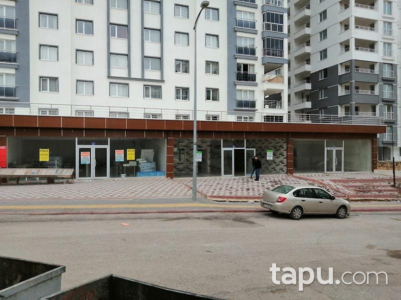 Ankara Altındağ Feridun Çelik Mahallesi'nde 176 m2 Depolu Dükkan