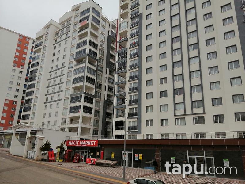 Ankara Altındağ Feridun Çelik Mahallesi'nde 176 m2 Depolu Dükkan