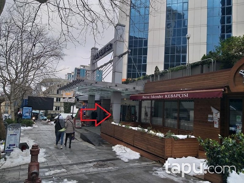 İstanbul Şişli Polat Plaza'da 45 m2 İskanlı Dükkan