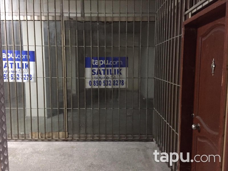 İstanbul Şişli Meşrutiyet Sosko İşmerkezi'nde 83 m2 Dükkan