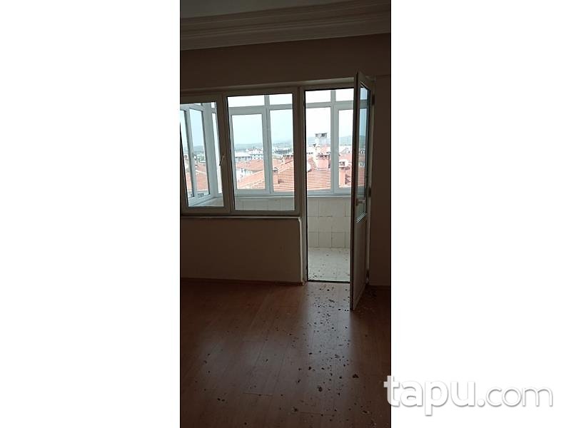Kırklareli Merkez Cumhuriyet Mahallesi'nde 3+1 105 m2 İskanlı Daire