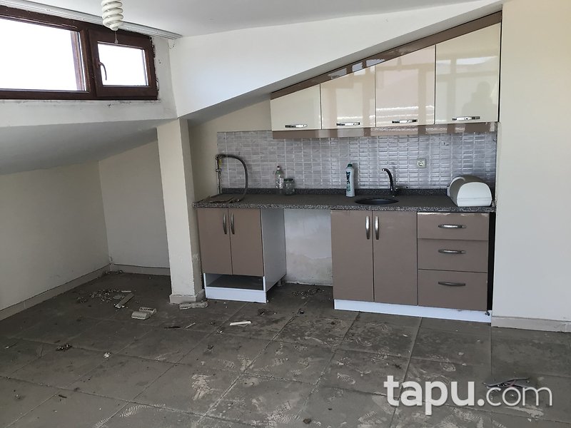 İstanbul Esenyurt Akçaburgaz Mahallesi'nde 3+1 156 m2 Teraslı Daire