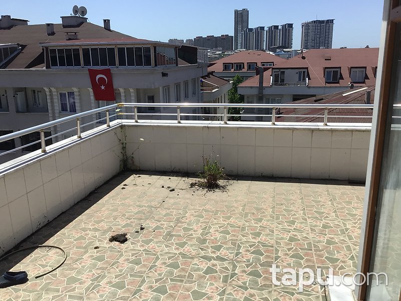 İstanbul Esenyurt Akçaburgaz Mahallesi'nde 3+1 156 m2 Teraslı Daire