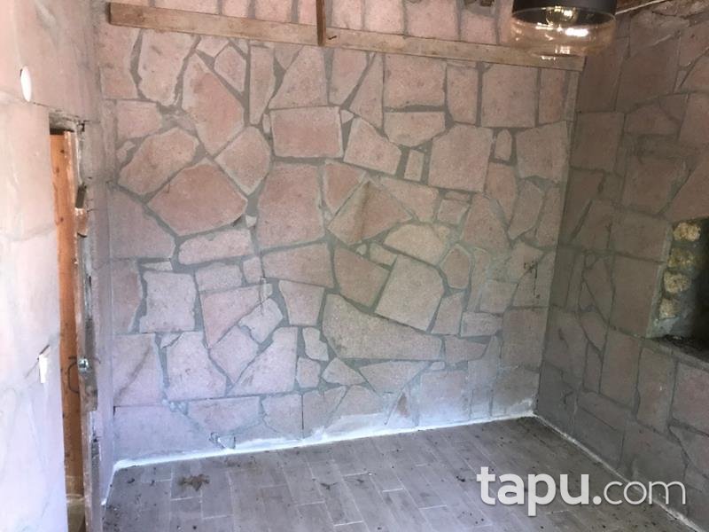 Çanakkale Ayvacık Kozlu Köyü'nde Bahçeli Taş Ev