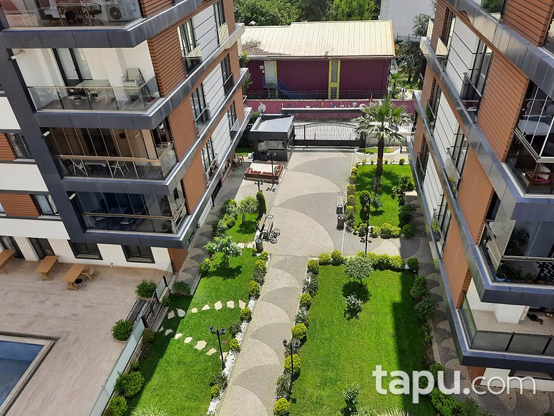 İstanbul Çekmeköy Vira Taşdelen Sitesi'nde 2+1 84 m2 Daire