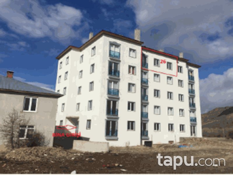 Giresun Alucra Yunus Emre Mahallesi'nde 3+1 77 m2 Daire