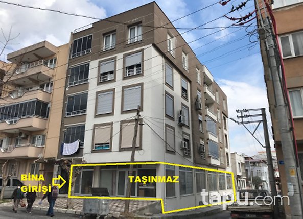 Manisa Akhisar Cumhuriyet Mahallesi'nde 437 m2 Depolu Dükkan