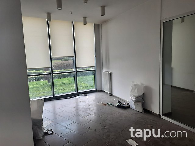İstanbul Ataşehir Dumankaya İkon 'da 6+1 Ofis