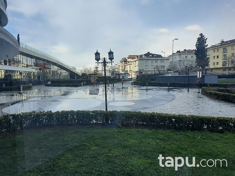 İstanbul Ataşehir Dumankaya İkon 'da 6+1 Ofis