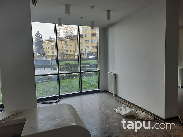 İstanbul Ataşehir Dumankaya İkon 'da 6+1 Ofis