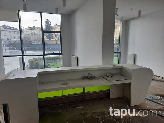 İstanbul Ataşehir Dumankaya İkon 'da 6+1 Ofis