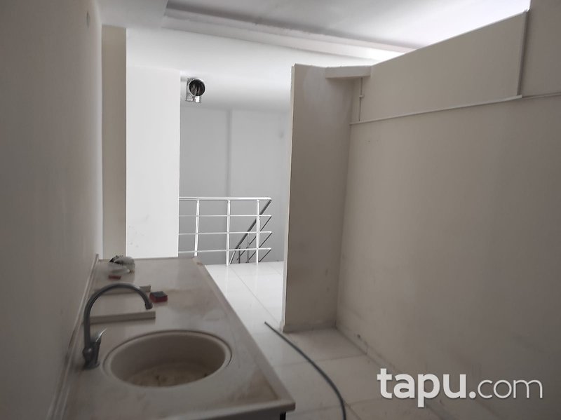 Kayseri Talas Mevlana Mahallesi'nde İskanlı 215 m2 Depolu Dükkan