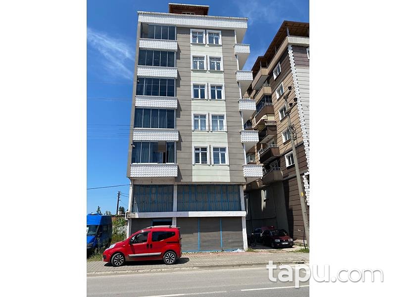 Samsun Terme Cumhuriyet Mahallesi'nde Cadde Cepheli 139 m2 Asma Katlı Dükkan