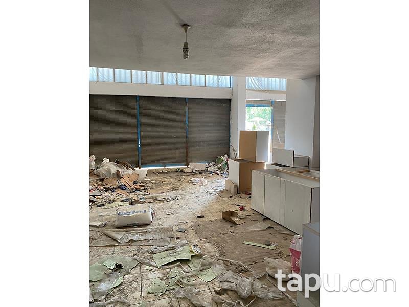 Samsun Terme Cumhuriyet Mahallesi'nde Cadde Cepheli 139 m2 Asma Katlı Dükkan
