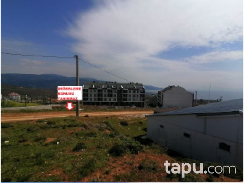 Armutlu'da Deniz Manzaralı Tepe Konumlu Ticaret İmarlı Arsa Yatırımı