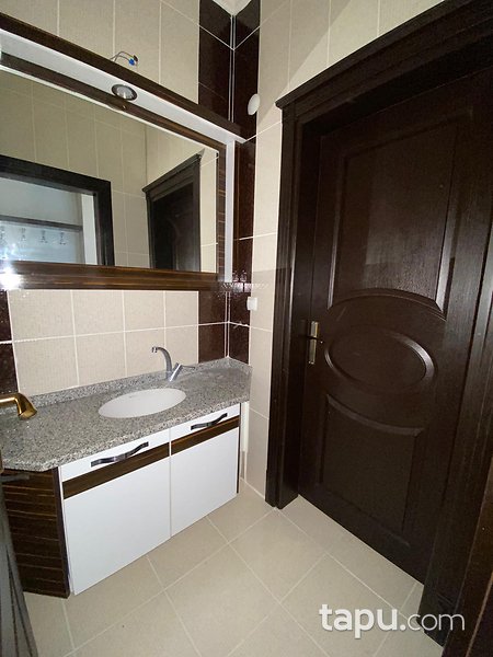 Konya Selçuklu Kosova Mahallesi Hilal Sitesi 'nde 3+1 150 m2 Daire