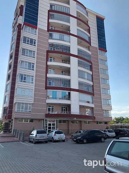 Konya Selçuklu Kosova Mahallesi Hilal Sitesi 'nde 3+1 150 m2 Daire