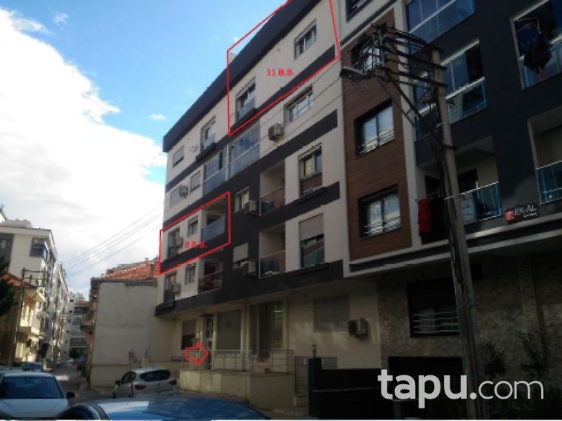 İzmir Karşıyaka Demirköprü Mahallesi'nde 2+1 Daire