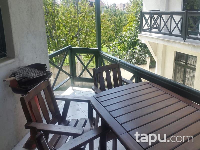 İstanbul Beylikdüzü Dokuz Evler Sitesi'nde 3 Katlı 450 m2 Villa