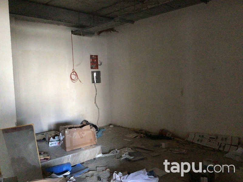 İstanbul Ümraniye Sarissa Sitesi'nde 142 m2 Dükkan