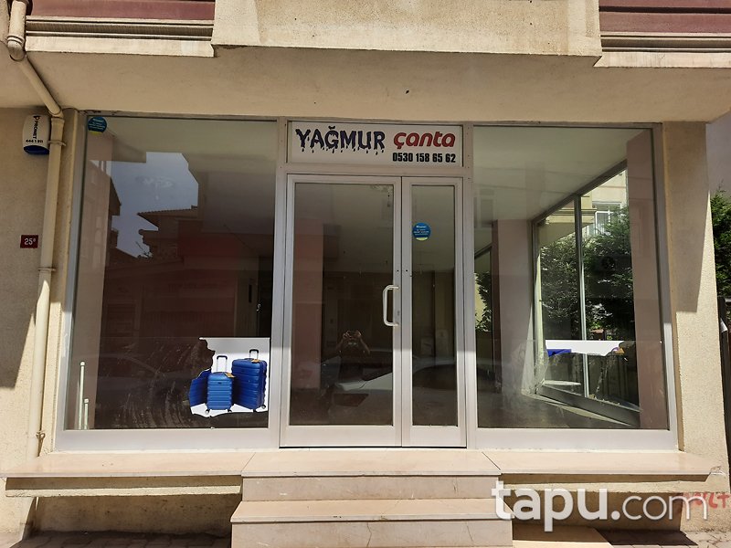 İstanbul Tuzla Aydıntepe Mahallesi'nde 83 m2 Depolu Dükkan