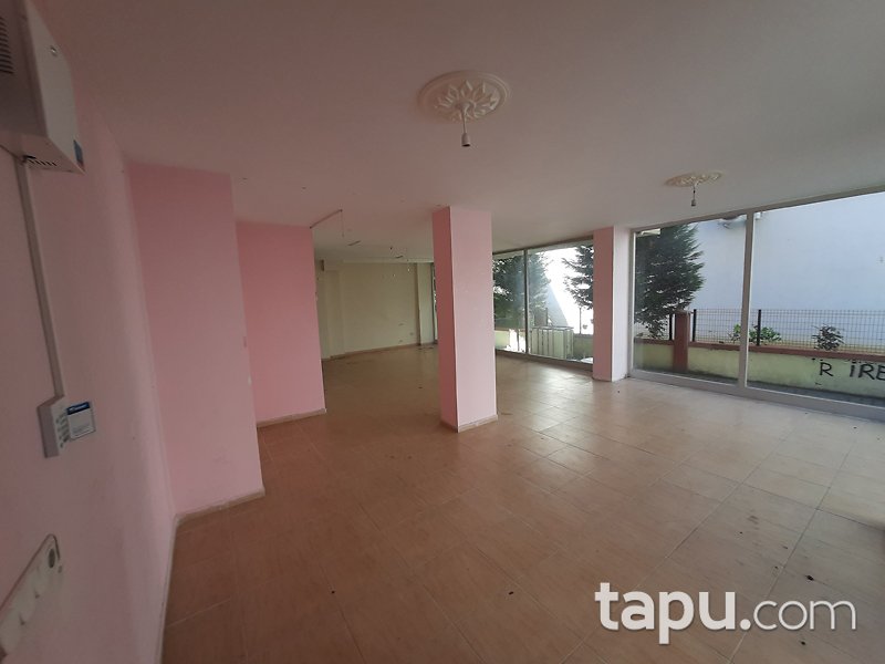 İstanbul Tuzla Aydıntepe Mahallesi'nde 83 m2 Depolu Dükkan