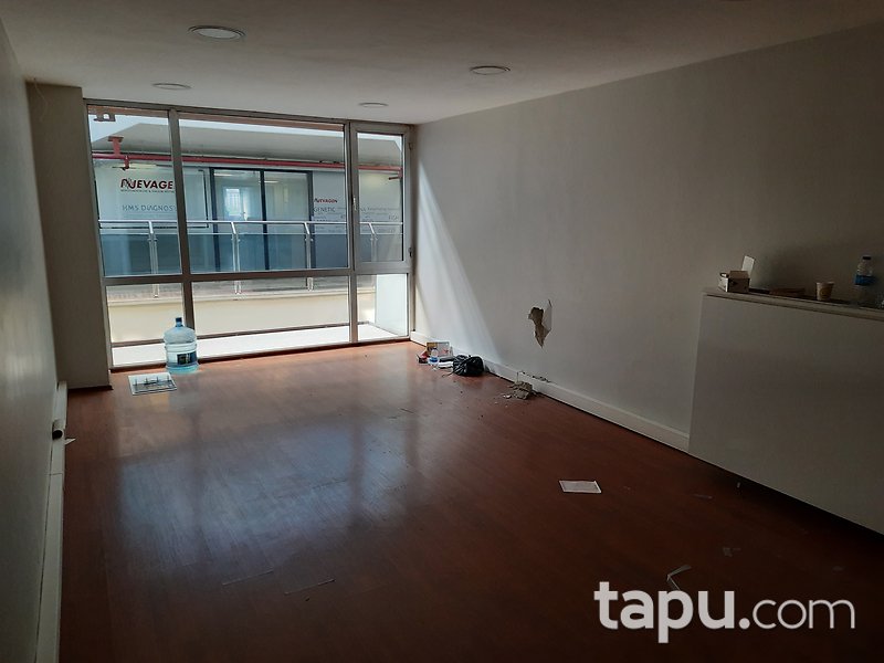 İstanbul Şişli Perpa İş Merkezi'nde 166 m2 2 Adet Dükkan