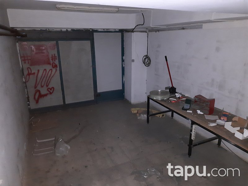 İstanbul Şişli Perpa İş Merkezi'nde 166 m2 2 Adet Dükkan