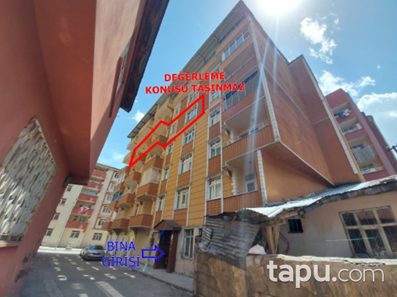 Ağrı Merkez Leylek Pınar Mahallesi'nde 3+1 153 m2 Daire