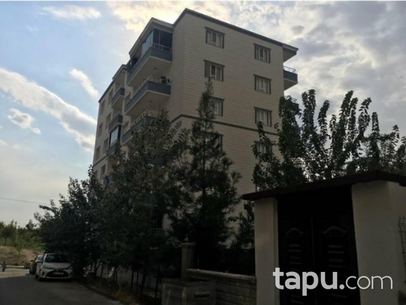Batman Merkez Çamlıtepe Mahallesi'nde 3+1 120 m2 Daire