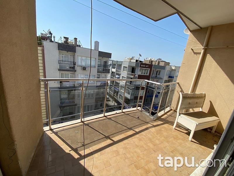 İzmir Buca Güven Mahallesi'nde 3+1 136 m2 Daire